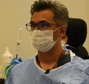 Gastroenteroloji, Sindirim sistemi hastalıkları, Mide sağlığı, Bağırsak hastalıkları, Karaciğer sağlığı, Pankreas hastalıkları, Safra kesesi, Reflü hastalığı, İrritabl bağırsak sendromu (IBS), Mide ülseri, Hepatit, Kolit tedavisi, Crohn hastalığı, İnflamatuar bağırsak hastalıkları, Karaciğer iltihabı, Pankreatit tedavisi, Sindirim sistemi sorunları, Gastroenterolog, Kolonoskopi, Endoskopi, Gastrointestinal sağlık, Sindirim bozuklukları, Bağırsak florası, Mide ekşimesi, Karaciğer hastalıkları, Safra taşı tedavisi, Kolon kanseri taraması, Sindirim sistemi tedavisi, Mide asiditesi, Gastroenteroloji uzmanı.